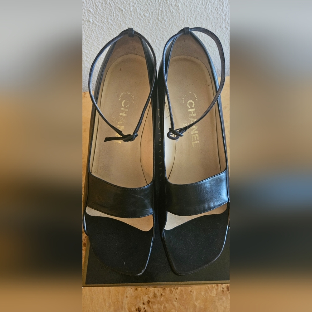 VINTAGE CHANEL Black Open-Toe Leather Slingback Heels